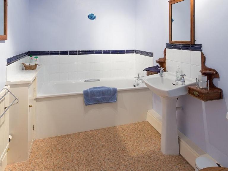 Marshwood Farm B&B And Shepherds Hut Dinton  Δωμάτιο φωτογραφία